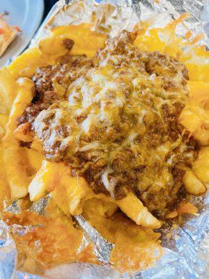 Chili cheese fries