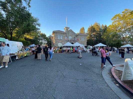 Sonoma's Tuesday Night Market