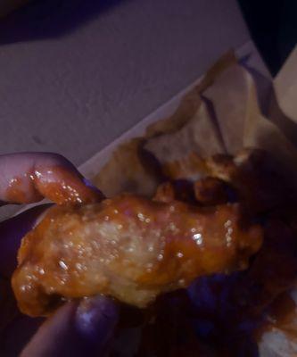 Very undercooked and chewy wings!!