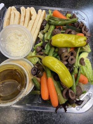 Mediterranean salad with Pita and Hummus