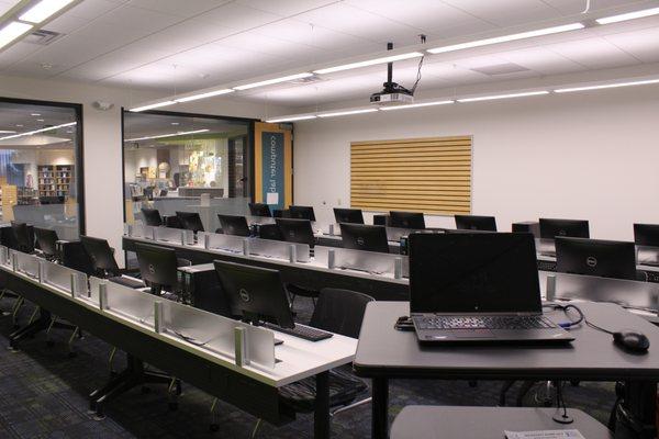 Dedicated Computer Lab (upper level)