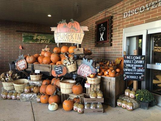 Fall Pumpkin Display