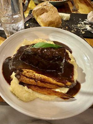 Braised short rib with polenta and carrots