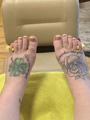 French tip pedicure