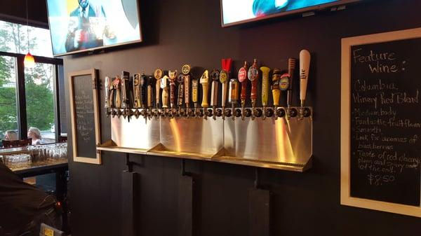 Lots of goodies on tap!  All delicious!