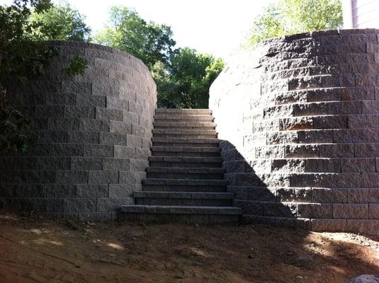 Tulsa Retaining Wall Installation | 918-402-9909 |
 http://www.edgingtonconstruction.com/services/retaining-walls