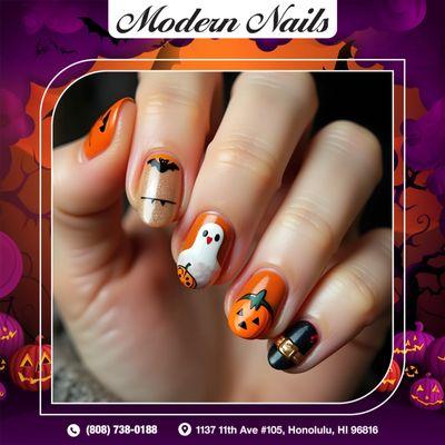 Halloween ready with a fresh set of nails. Bring on the celebrations!