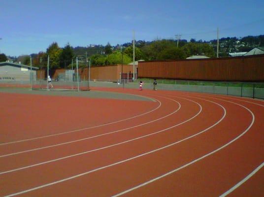 Squishy running track = easy on the knees :)