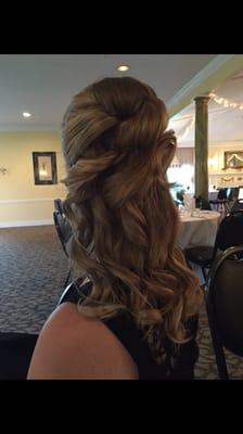 This is what my hair looked like hours after at the reception!