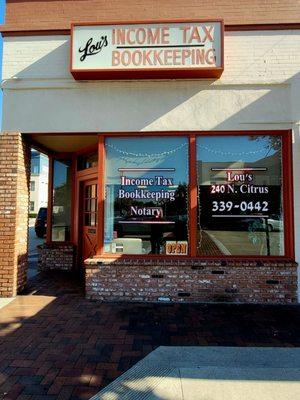 Lou's Income Tax & Bookkeeping Service