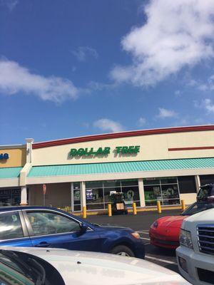 Dollar tree entrance