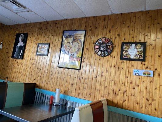 Decor of Flo's Burger Diner