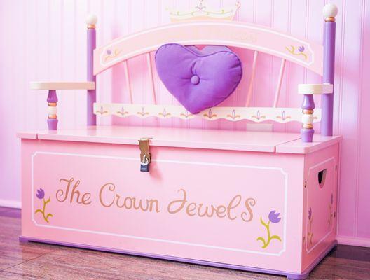 We kept the princess theme in mind when decorating this space, to make your kid's birthday party dreams come true.