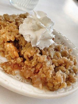 Warm apple crisp