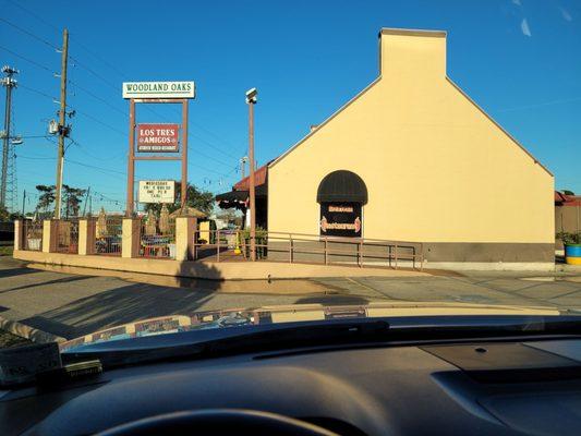 Exterior of Tres Amigos