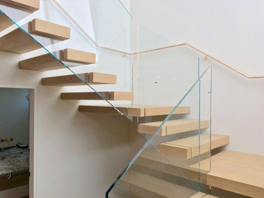 Laminated Glass Railing by Glashaus