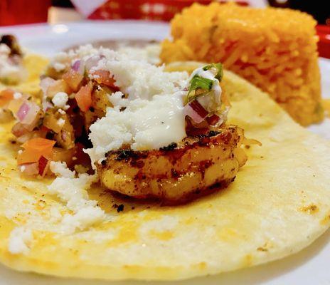 Beautiful shrimp Tacos (2) comes with rice & beans "Added to moi fave taco lists" OuiOui.