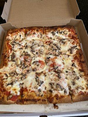 Sicilian pie with mushroom