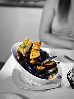 Mussels | @whaevaeats