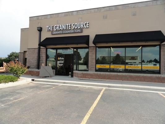 The Granite Source is your source for 3cm pre-cut countertops. We offer beautiful prefabricated countertops in Highlands Ranch.