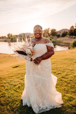 SPARKLE bride Tamarah looking fabulous!

Photographer: Malikadanaephotography