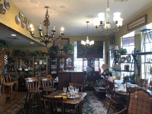 One of the rooms with furniture and plates.