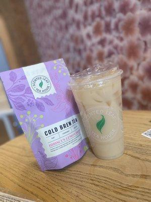 Fruity Thai with oat milk and cold brew pack