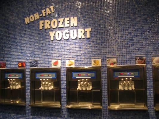 http://ukiahcommunityblog.wordpress.com/2010/06/22/guess-what-frozen-yogurt-is-not-a-health-food/