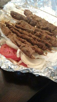 Beef Suya with Tomatoes and Onion