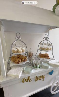 Candy cart provided with studio rental