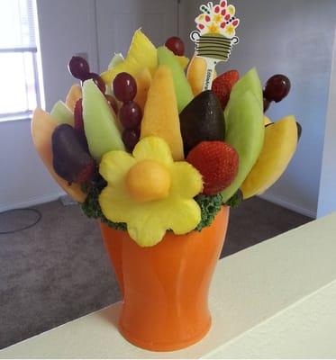 i went in for a last min arrangement and the lady was able to get me a delicious arrangement quickly and very delicious