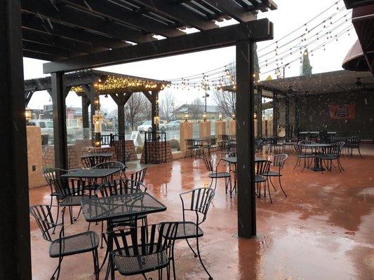 Awesome patio.  Was snowing when I arrived