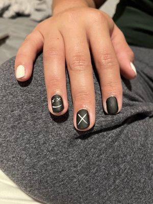 My boyfriends nails - regular - matte - black and white with design