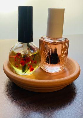 oil to protect nails