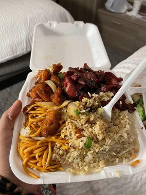 Spicy chicken , beef , lo mien , rice