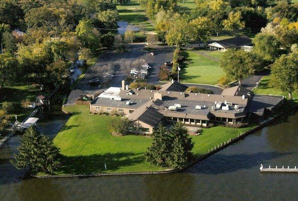 Spectacular Wedding Venue located on The Fox River.