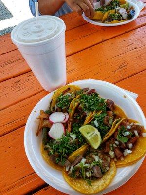 Lengua & Tripa Tacos with an Horchata!!!