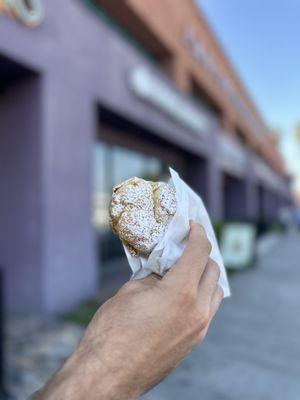 Beard Papa's Cream Puffs