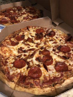 2 Medium Pizzas for $5.99 each promotion