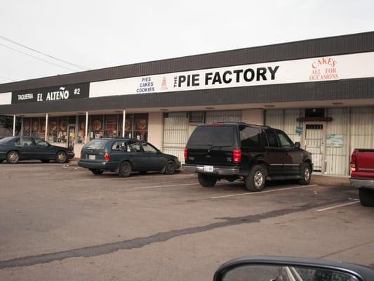 Strip center shot.  Come get your yummy pie!