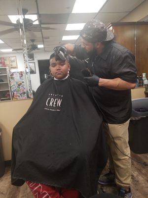 Jose is Amazing! Puts customers first & keeps my sons hair looking fresh. Looking for a Quality Cut, Jose is your guy. Highly Recommend!