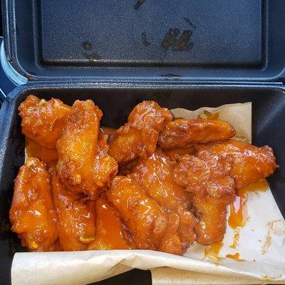 10 wings  7.99