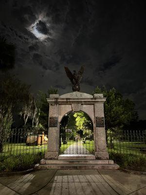 Entrance to Colonial Cemetery