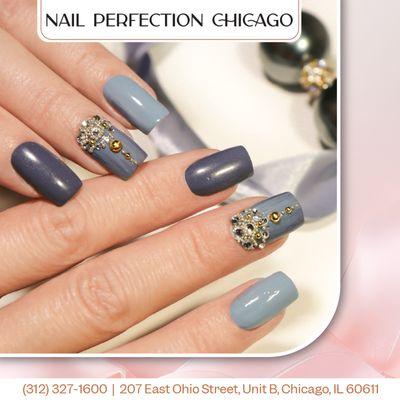 Flaunt elegant grey nails for a stylish summer look! 
ℬℴℴℴℴℯℴ