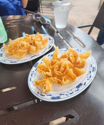 Cream cheese wontons 8pc ($12.25): the kind host gave these complimentary, as we waited for about 45 min for our table. Wontons 9/10 rating.