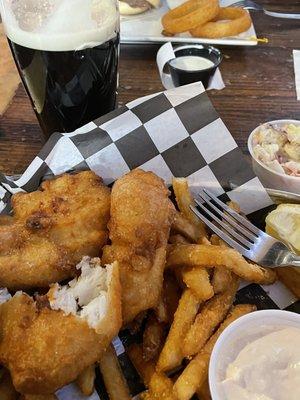 An Irish pub is properly judged by a few things. Perfectly poured Guinness and quality fish and chips. Check and check