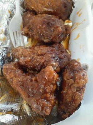 Asked for buffalo got honey bbq. Oh and always check your order and count your wings they never give the 10 pieces you pay for!