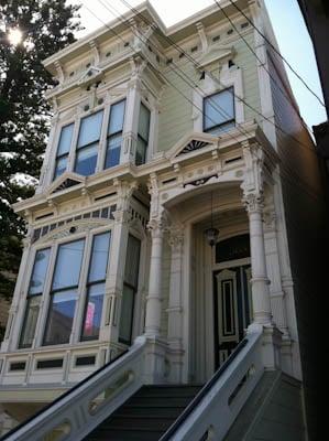 San Francisco Victorian painted by McKenzie Finishes, Inc.