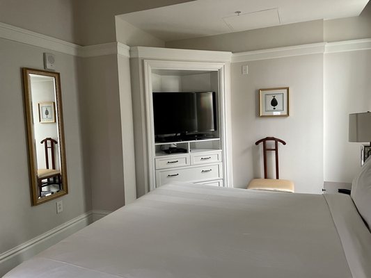 King size bedroom