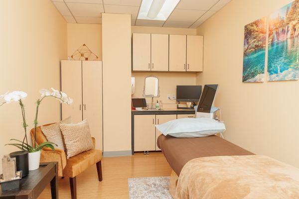 Revitalife Medical Center's exam room.